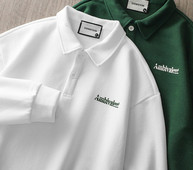 Klassikalise krae ja nööpidega meeste pluus