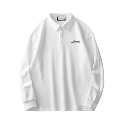 Klassikalise krae ja nööpidega meeste pluus