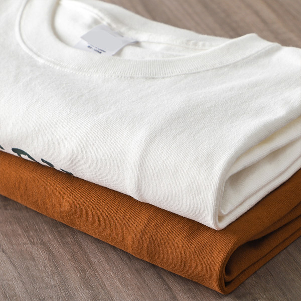 Pikkade varrukatega avar trükiga pluus