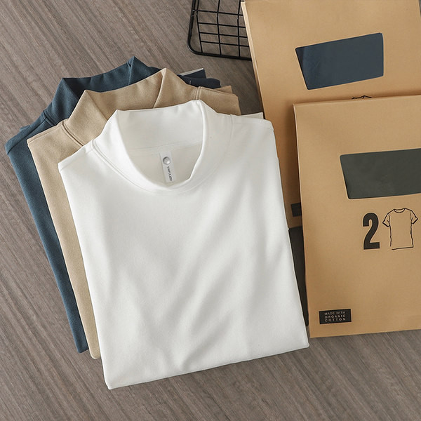 Ανδρική μονόχρωμη μπλούζα με μακριά μανίκια και γιακά πόλο