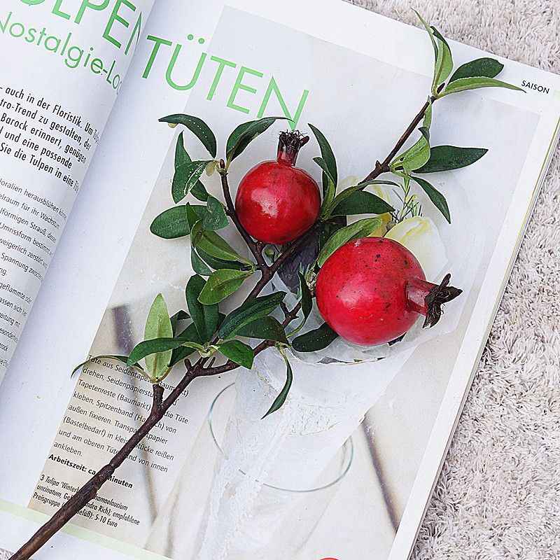 2 capete crengă de rodie coaptă cu frunze roșii Flori artificiale pentru grădină de casă decorare bricolaj fructe de pădure artificiale