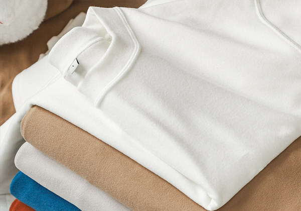 Meeste sügis-talvine fliispluus pikkade varrukate ja ovaalse kaelusega