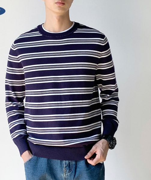 Muški prugasti džemper s okruglim izrezom