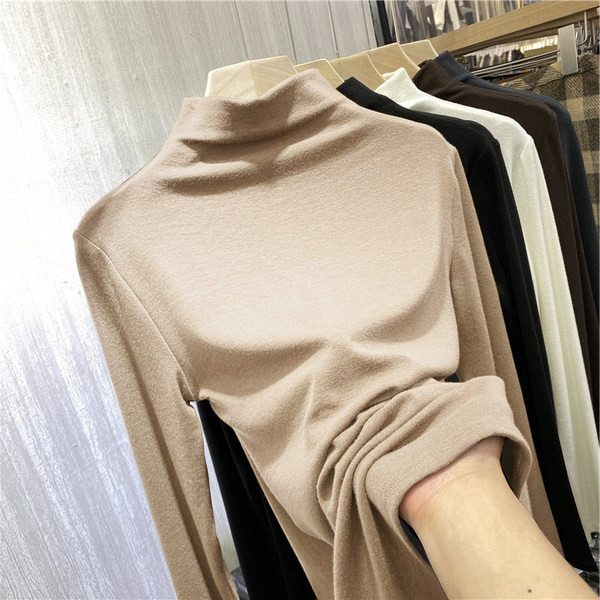 Bluză de damă cu guler polo și mâneci lungi - model curat