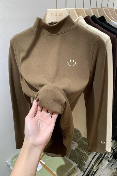 Bluza de dama model nou cu broderie