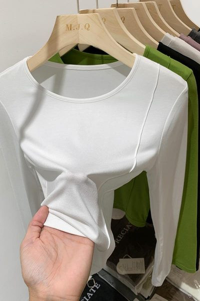 Ühevärviline naiste ovaalse dekoltee ja pikkade varrukatega pluus