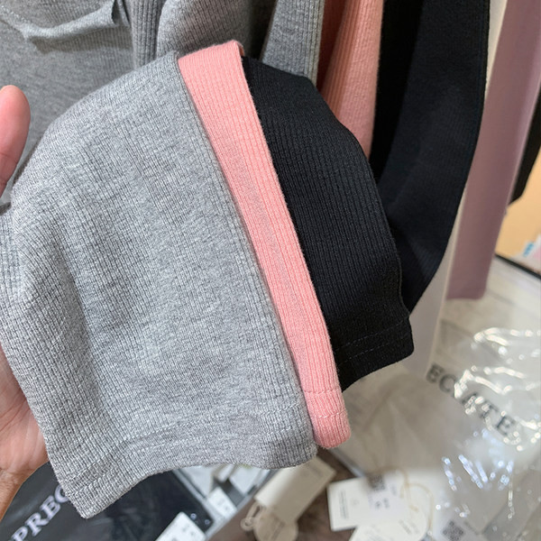 Tasku ja nööpidega vabaaja naiste pluus