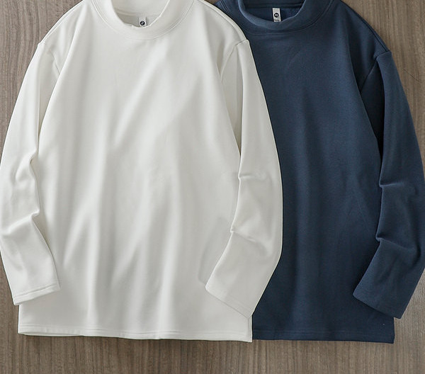 Bluză bărbătească din lână cu guler înalt