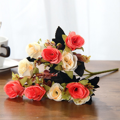 Retro siidiroos kunstlillede kimp Pojeng Hortensia Vintage Pruudihoidja võltslillede jaoks Kodu DIY Dekoratsioonitarvikud