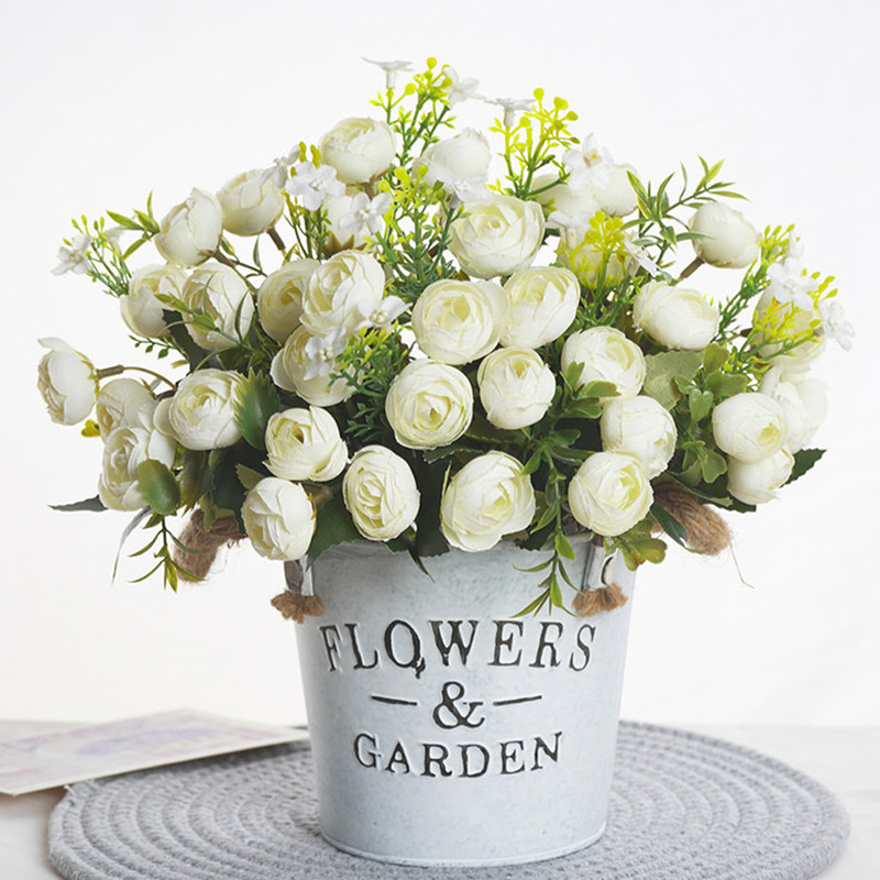 1 kimp Kvaliteetsed kunstlilled roosid Väikese pungaga võltslillega siidist flores koduaia pulmade meisterdamise kaunistuslaud