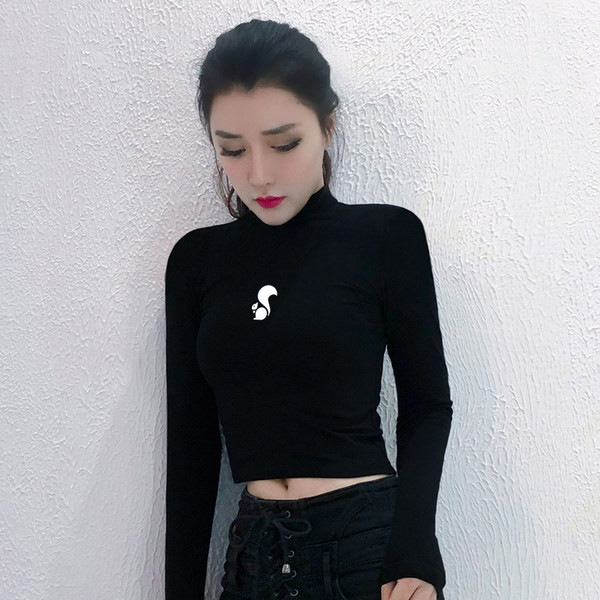 Bluza scurta dama model nou cu guler jos - culoare alb-negru