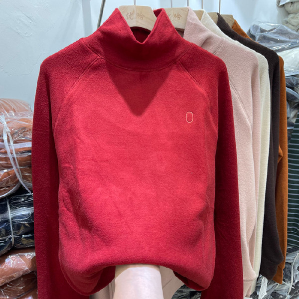 Bluză casual de damă cu guler polo înalt