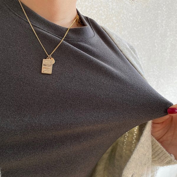 Vabaaja naiste ümarkaelusega pluus - nelja värvi