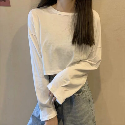 Bluză scurtă de damă de culoare uni cu mâneci lungi și decolteu oval