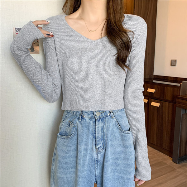 Triibuline terava kaelusega naiste pluus - kolme värvi