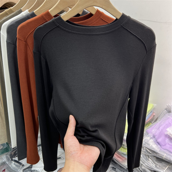 Tricou de damă cu mânecă lungă de culoare uni