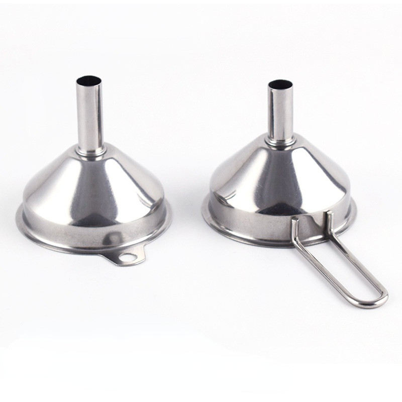 Köögi roostevabast terasest lehtri õlilekkekoonuse saab riputada Veinilehter Kodumajapidamises kasutatavate vedelike jaotur Köögitööriistad