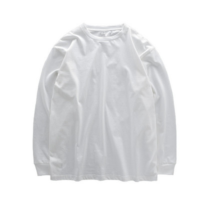 Lai meeste pluus erinevates värvides