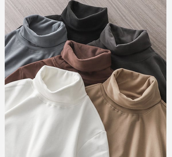 Μονόχρωμη ανδρική μπλούζα με γιακά πόλο