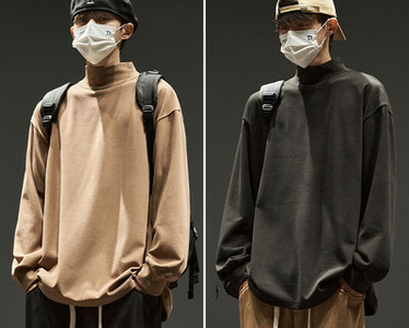 Ανδρική φαρδιά μπλούζα με μακριά μανίκια