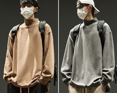 Ανδρική φαρδιά μπλούζα με μακριά μανίκια