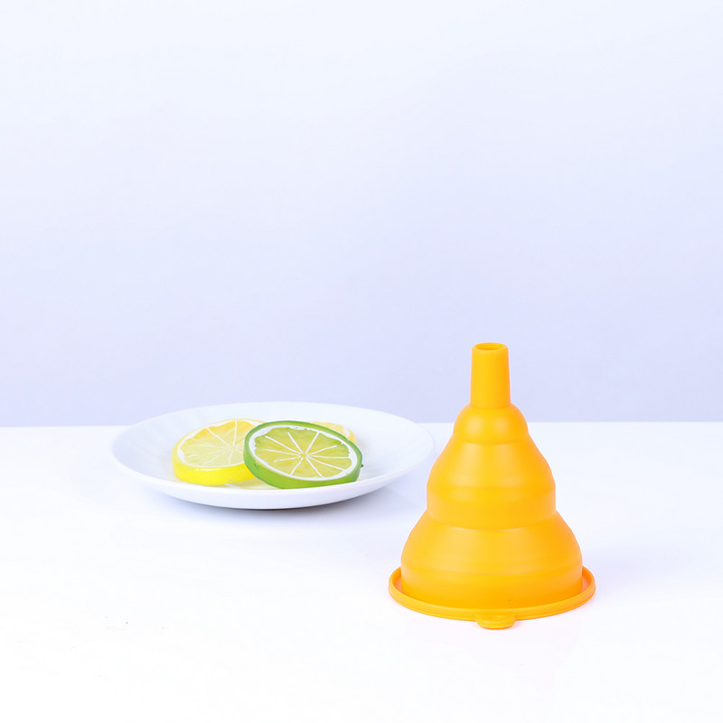 Lijevak za posebne alate od 1 komada Mini silikonski gel sklopivi lijevak Kuhinjski sklopivi lijevak za vodu i tekućinu otporan na toplinu i ulje