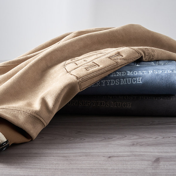 Bluză casual bărbătească cu inscripții brodate