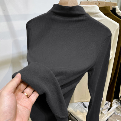 Bluză curată de damă - cu guler polo