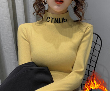 Bluză casual de damă cu guler polo înalt