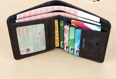 Ανδρικό πορτοφόλι με θήκη για τραπεζογραμμάτια και πιστωτικές κάρτες