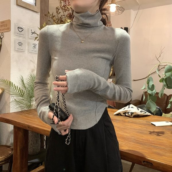 Bluză de damă - cu guler polo și mâneci lungi