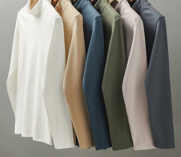 Bluză cu guler polo de culoare uni