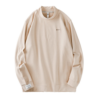 Φαρδύ μοντέλο ανδρική μπλούζα με οβάλ λαιμόκοψη και έμβλημα