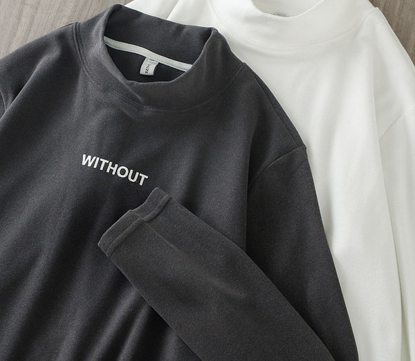 Bluză bărbătească din lână cu inscripții brodate