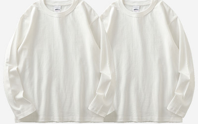 Bluză curată, cu decolteu O