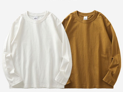 Bluză curată, cu decolteu O