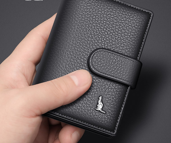 Portofel casual pentru bărbați din piele ecologică cu cataramă