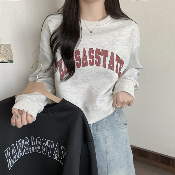 Bluză scurtă sport de damă cu inscripție