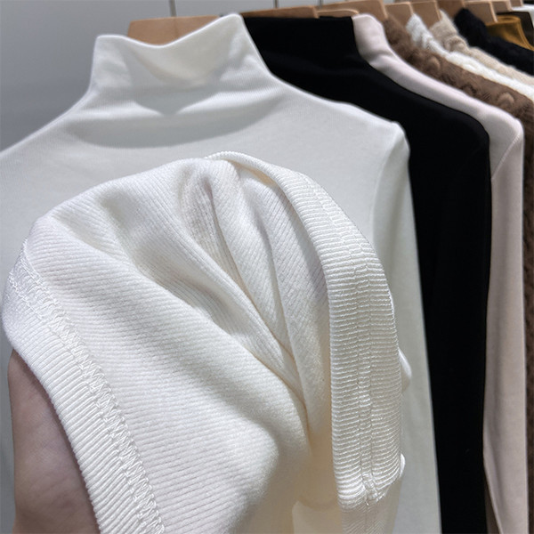 Ženska jesenska bluza s dugim rukavima i polo kragnom