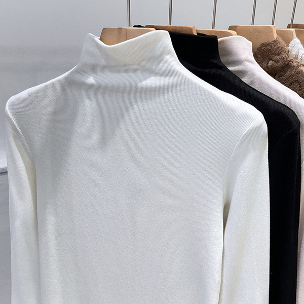 Ženska jesenska bluza s dugim rukavima i polo kragnom