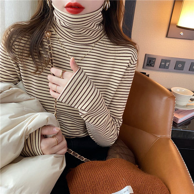 Γυναικεία ριγέ μπλούζα με ψηλό γιακά πόλο