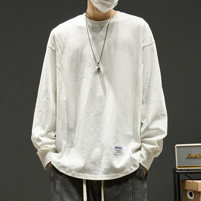 Moodne meeste pluus logo ja ovaalse kaelusega