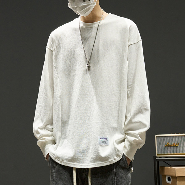 Moodne meeste pluus logo ja ovaalse kaelusega