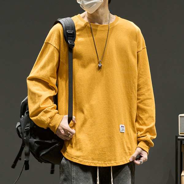 Moodne meeste pluus logo ja ovaalse kaelusega