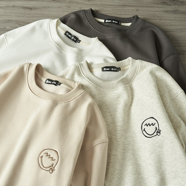 Uue disainiga pikkade varrukatega tikitud aplikatsiooniga vabaaja pluus meestele