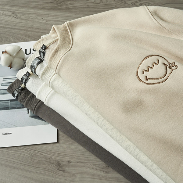 Uue disainiga pikkade varrukatega tikitud aplikatsiooniga vabaaja pluus meestele