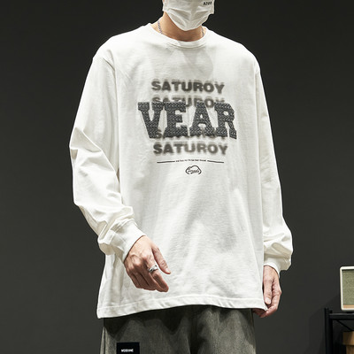 Bluză bărbătească cu aplicație și mâneci lungi