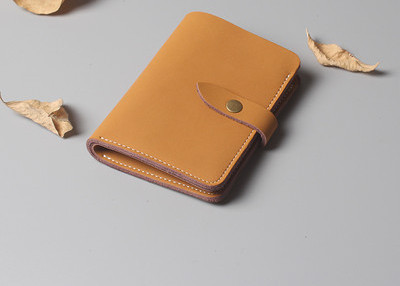 Portofel din piele cu compartiment pentru bancnote si carduri de debit