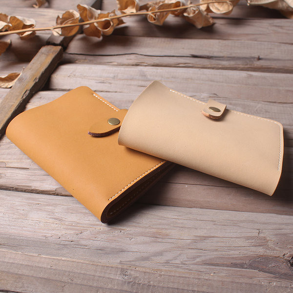 Portofel din piele cu compartiment pentru bancnote si carduri de debit