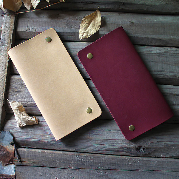 Portofel barbatesc modern din piele ecologica cu compartimente pentru bancnote si carduri